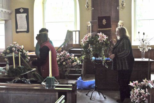 East Church, Cromarty wedding flowers